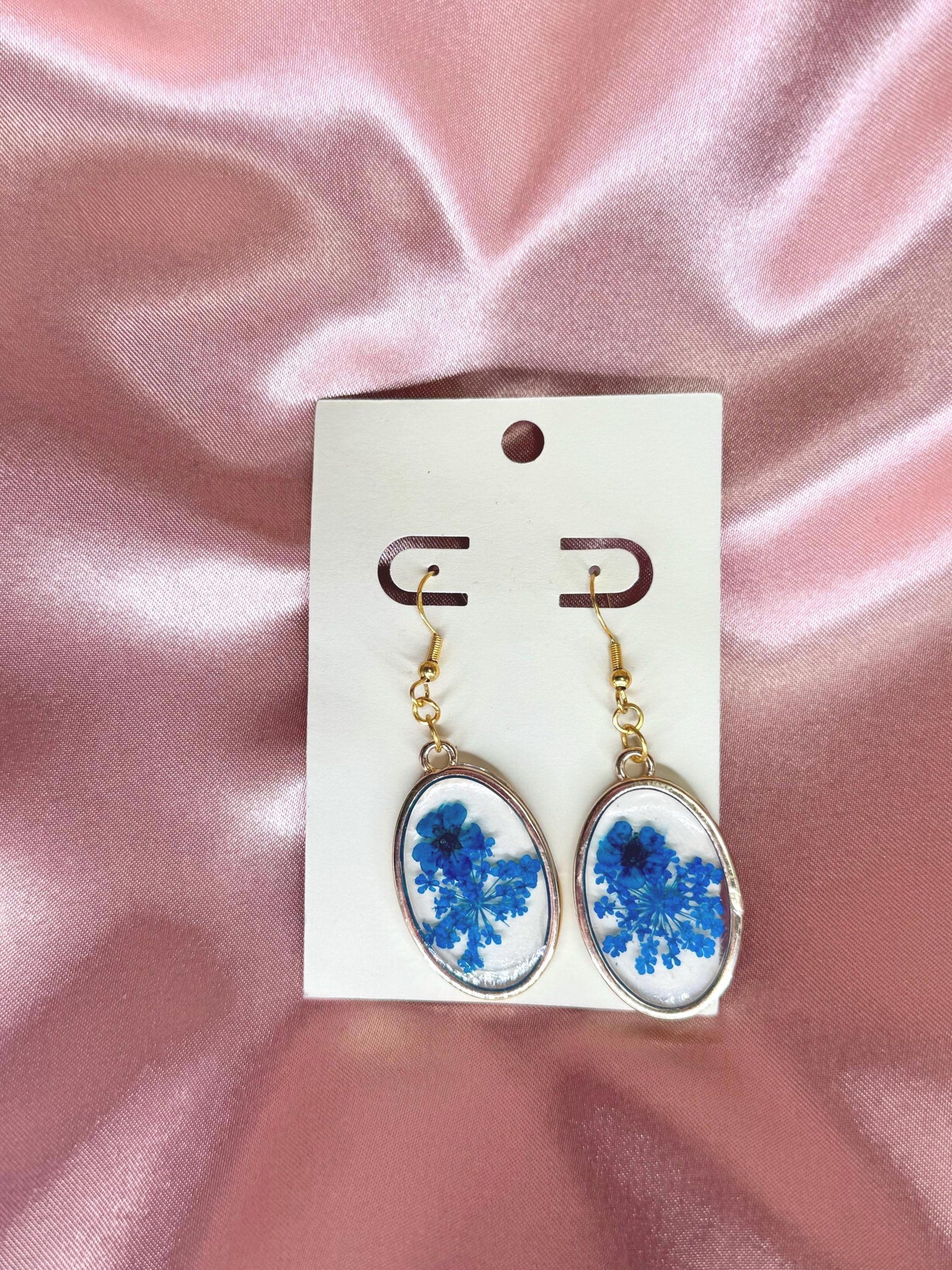 Blue Queen Anne's Lace Earrings – Oval Resin Drops – Real Pressed Flowers – Hypoallergenic – Handmade One of a Kind