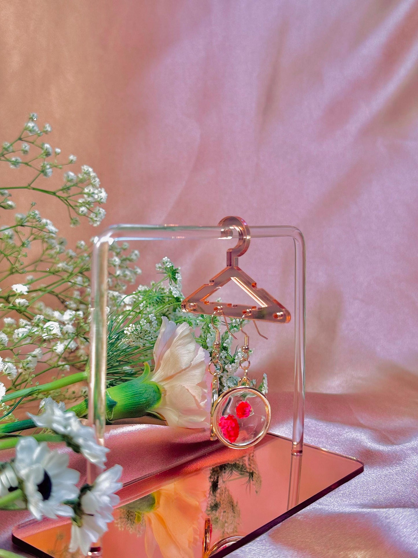 Red Bloom Earrings – Resin Circle Dangle with Real Flowers – Gold Hypoallergenic Findings – Minimalist Handmade Gift